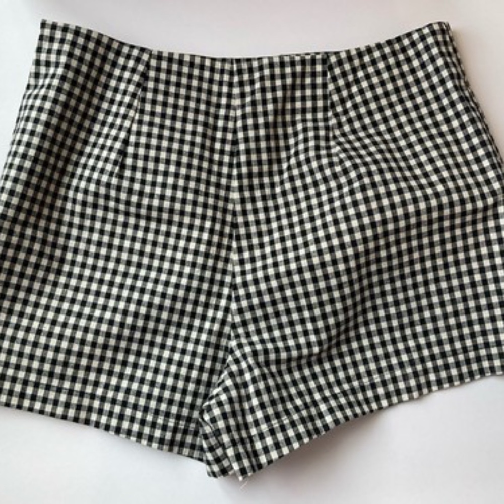 KENDALL & KYLIE BLACK WHITE GINGHAM PLAID SHORTS SIZE MEDIUM NEW WITH TAGS - Picture 4 of 6